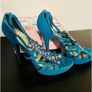 Colin Stuart heels.Used in good condition pair of heels with rhinestones